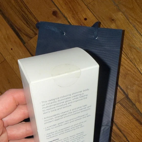 m-61 Perfect Shimmer Body Oil - Glow Finish (Gold) Full Size - New In Box - Picture 5 of 6